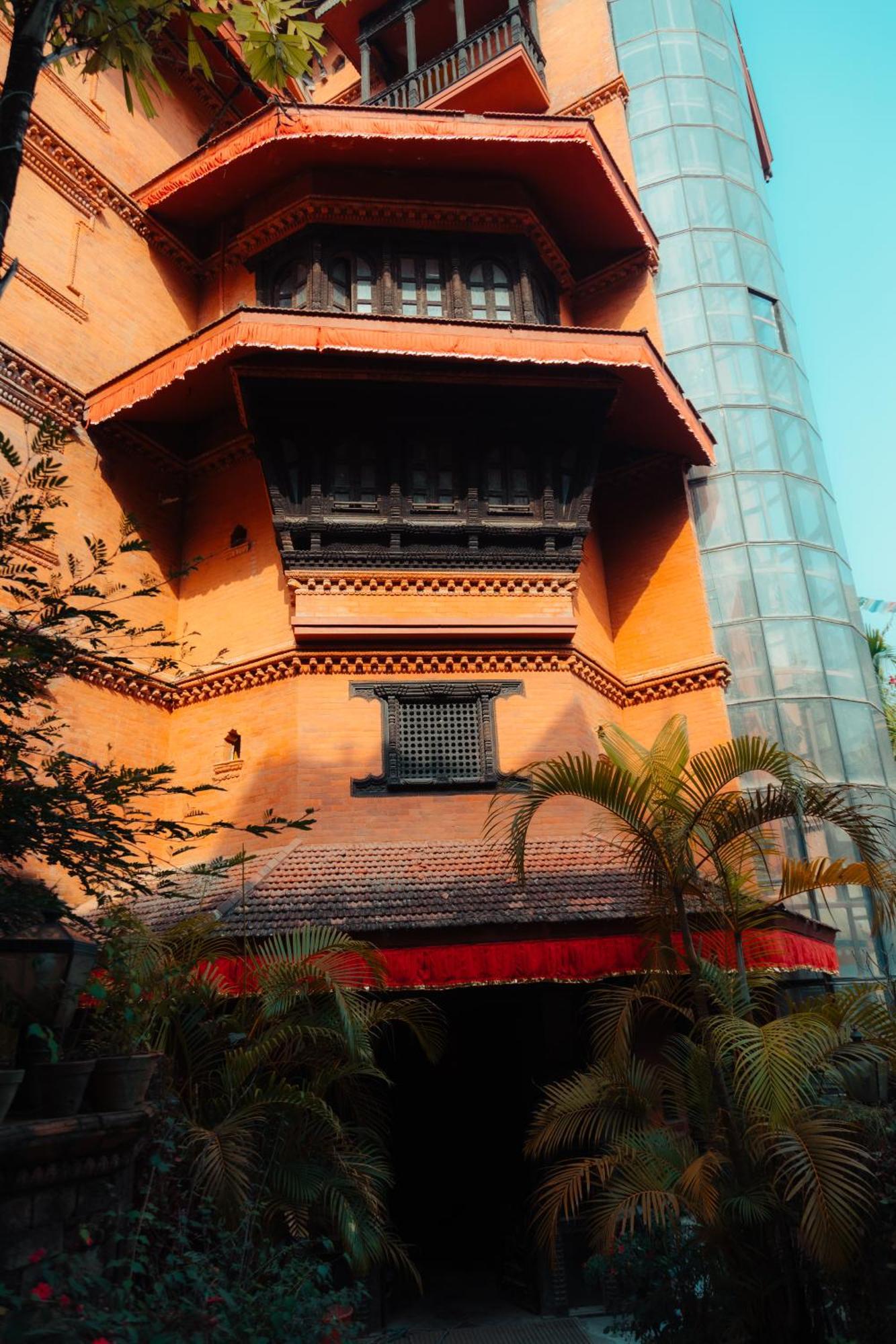 Heritage Hotel Suites&Spa Pokhara Buitenkant foto