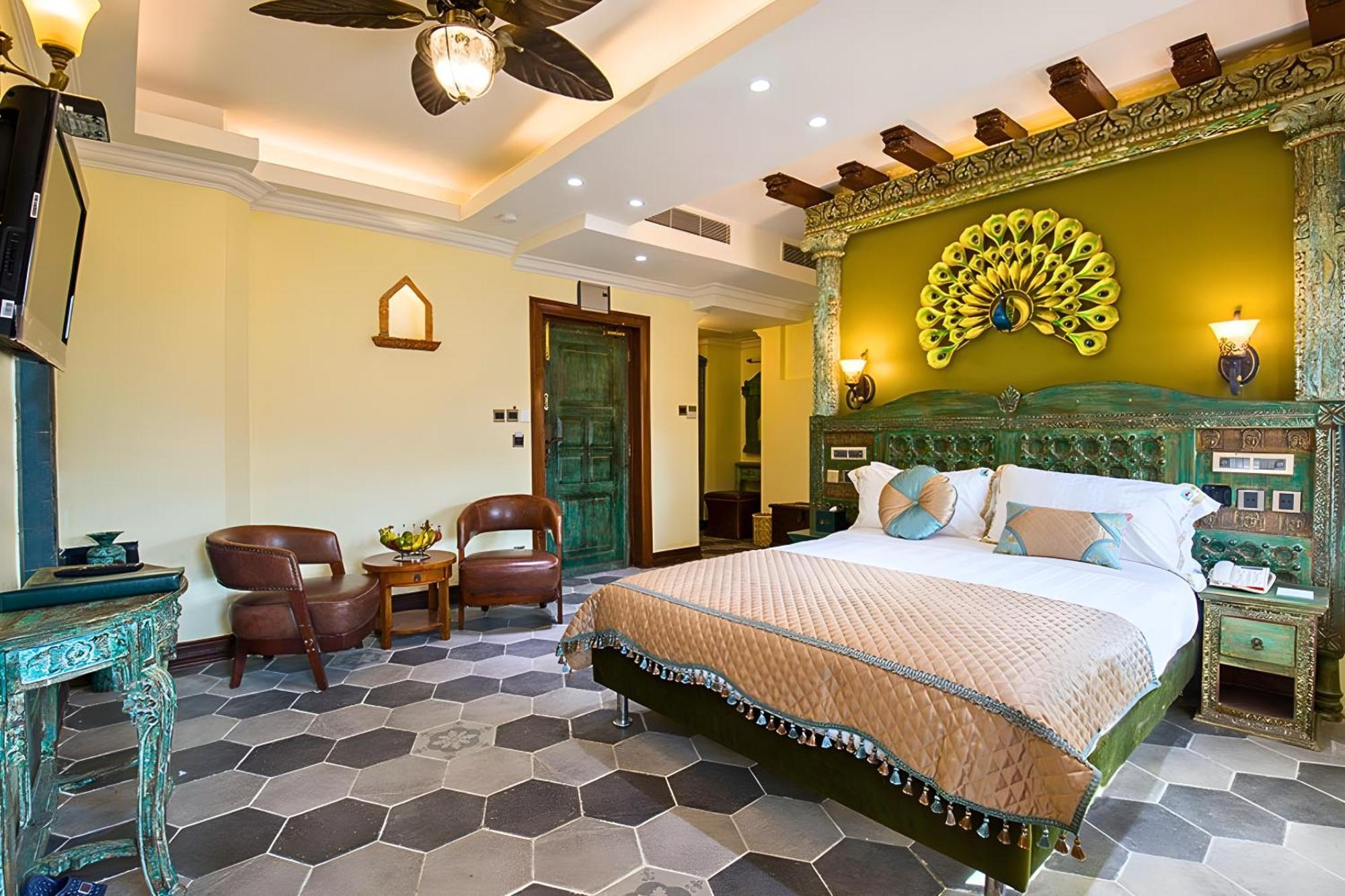 Heritage Hotel Suites&Spa Pokhara Buitenkant foto