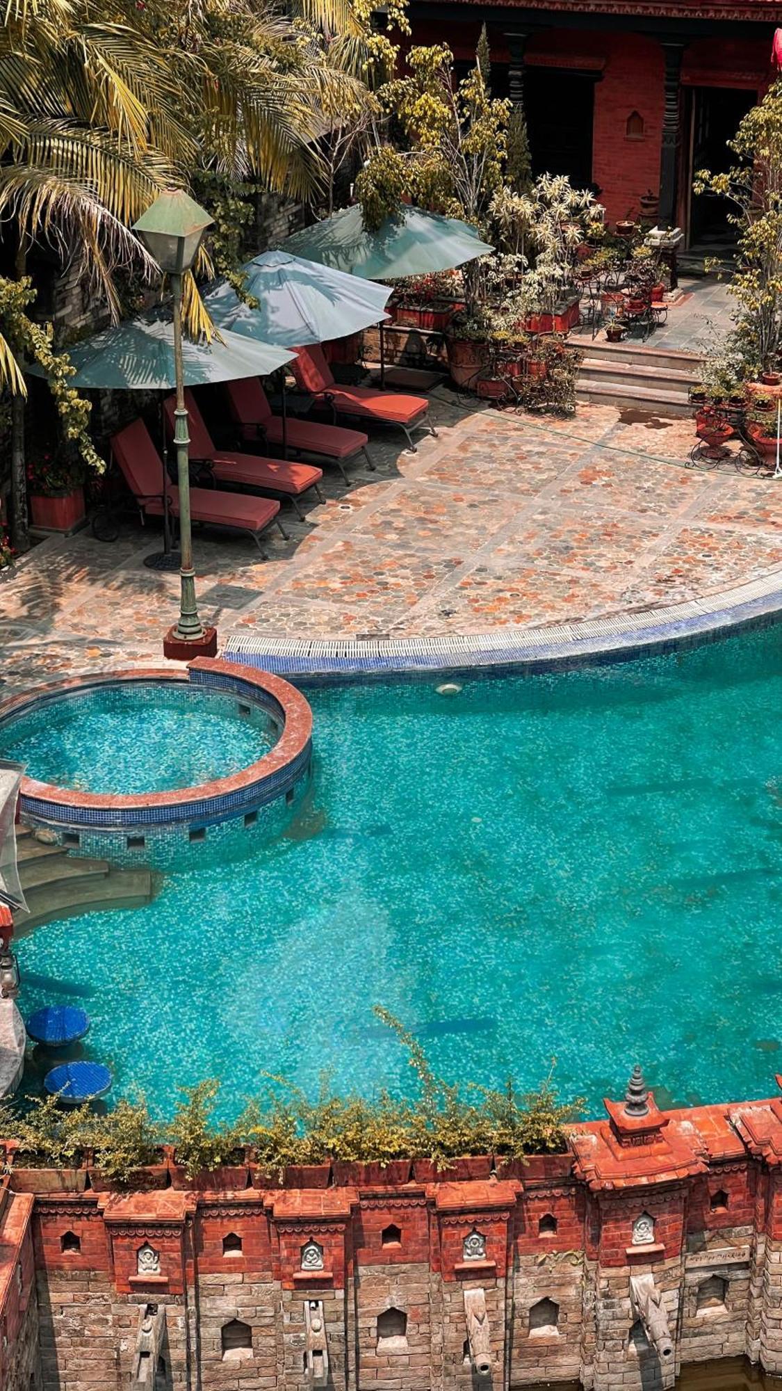 Heritage Hotel Suites&Spa Pokhara Buitenkant foto