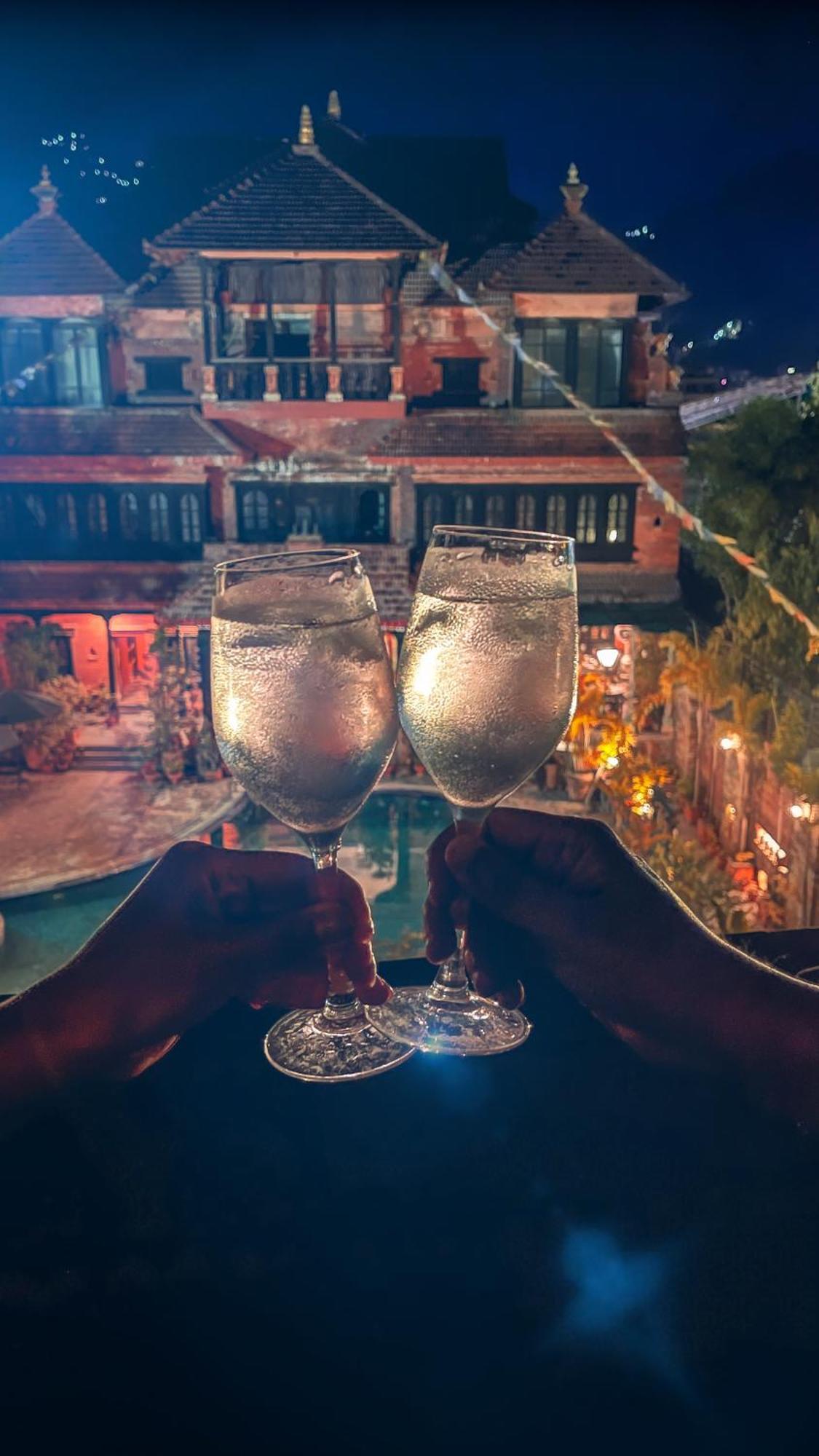 Heritage Hotel Suites&Spa Pokhara Buitenkant foto
