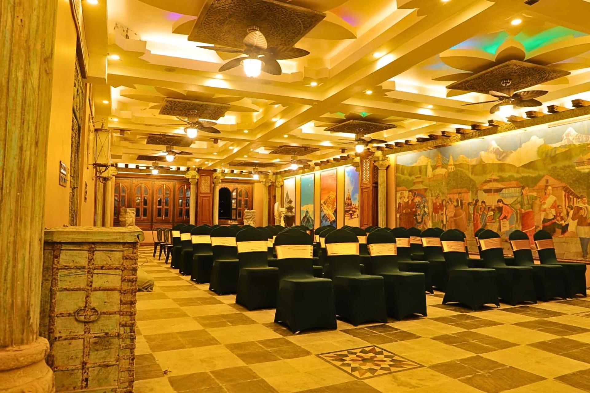 Heritage Hotel Suites&Spa Pokhara Buitenkant foto