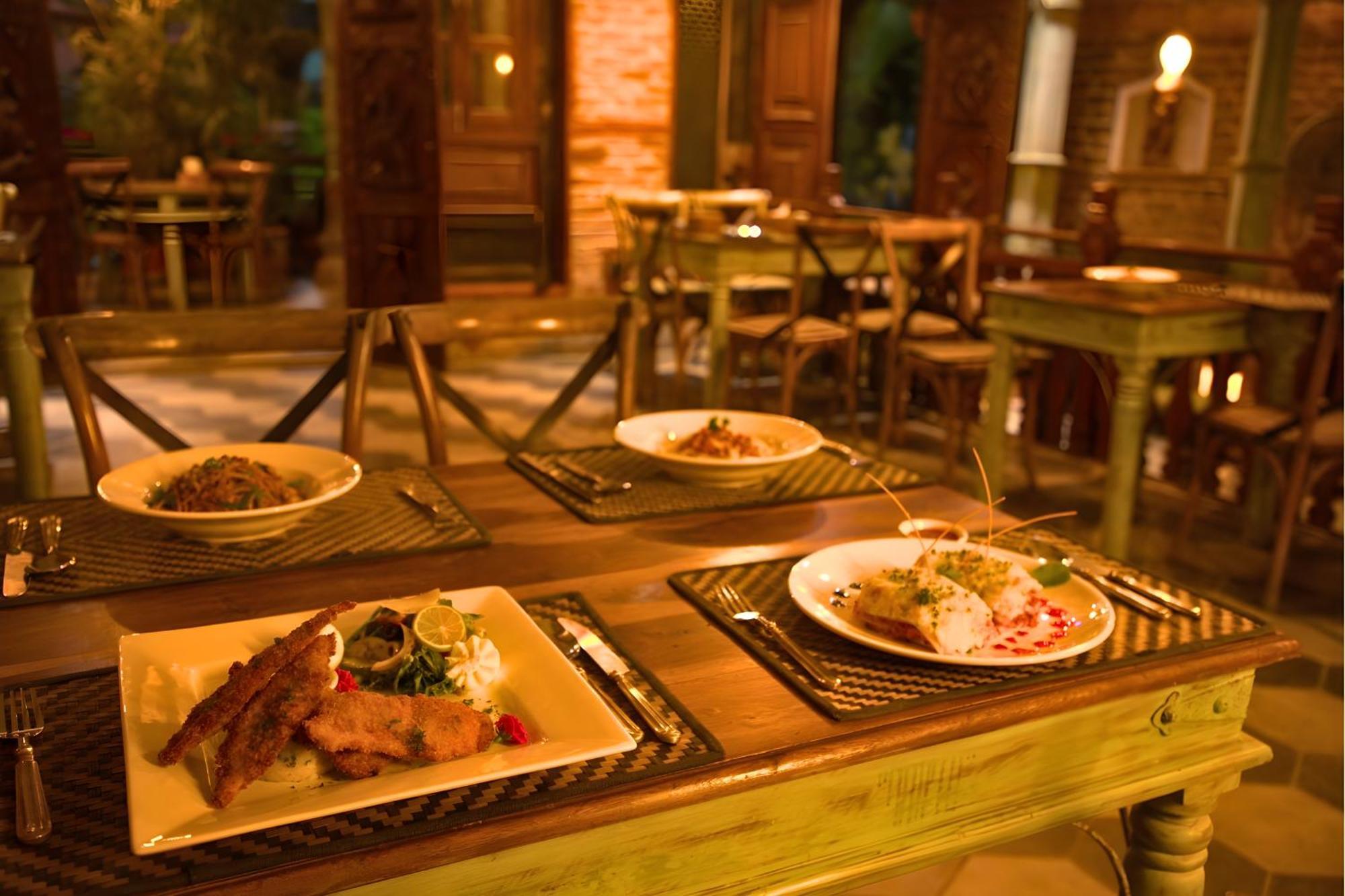 Heritage Hotel Suites&Spa Pokhara Buitenkant foto
