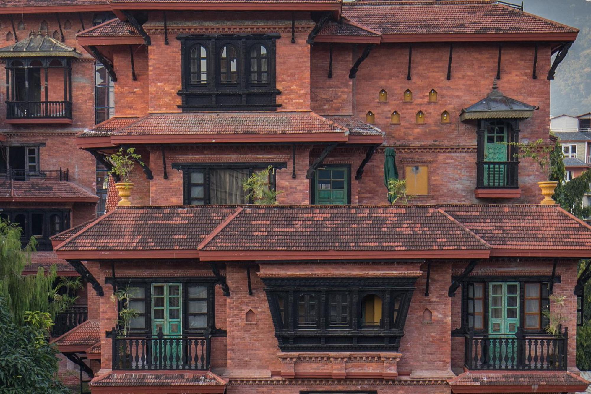 Heritage Hotel Suites&Spa Pokhara Buitenkant foto