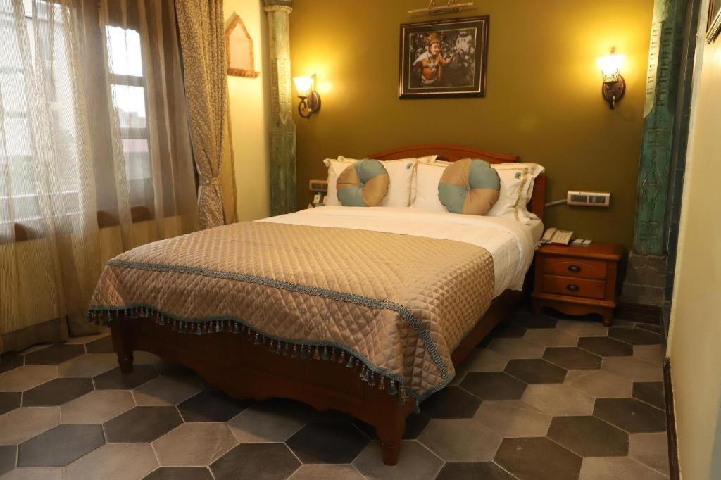 Heritage Hotel Suites&Spa Pokhara Buitenkant foto