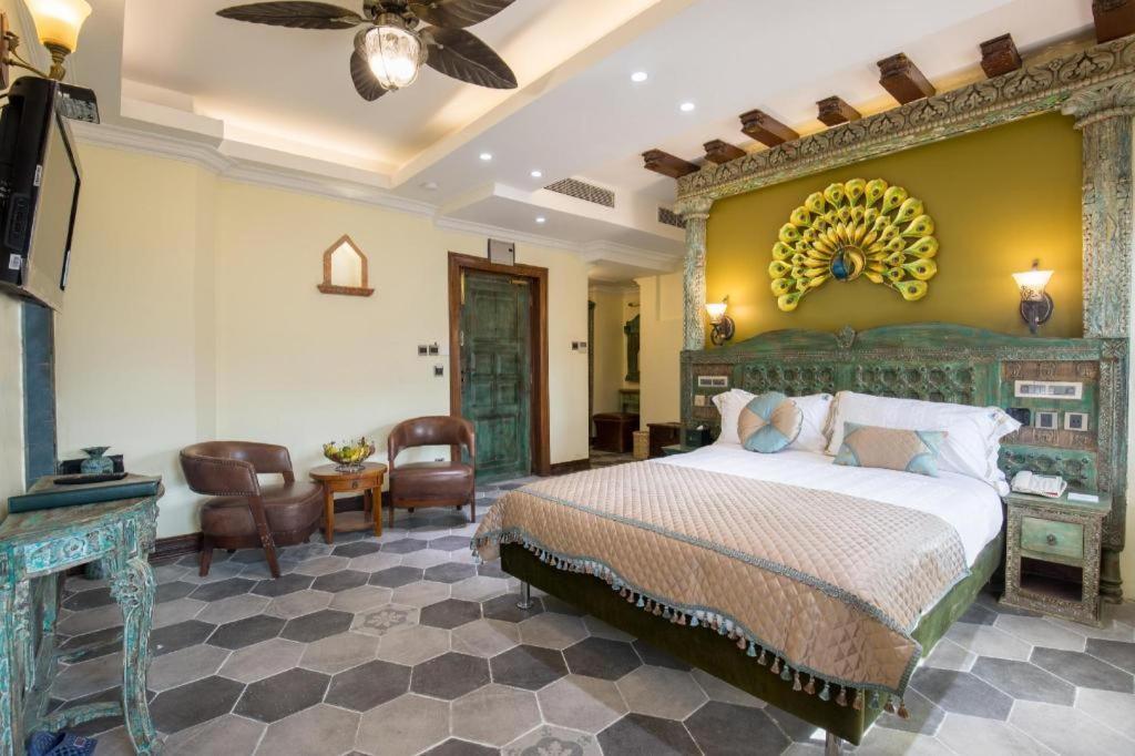 Heritage Hotel Suites&Spa Pokhara Buitenkant foto